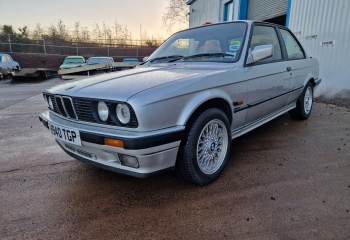 BMW 325i SE E30
