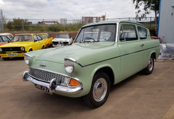 Ford Anglia Deluxe