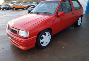 Vauxhall Nova 2.0 Redtop
