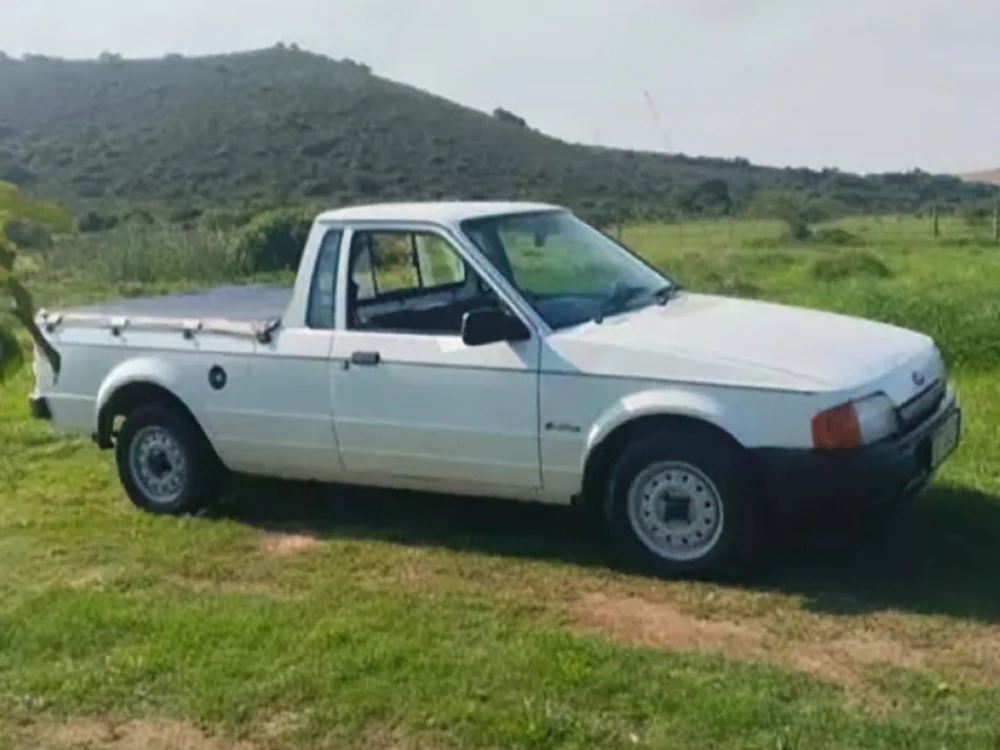 Ford Escort 1.6 Bantam Car Cave Scotland Bonnyrigg Midlothian UK